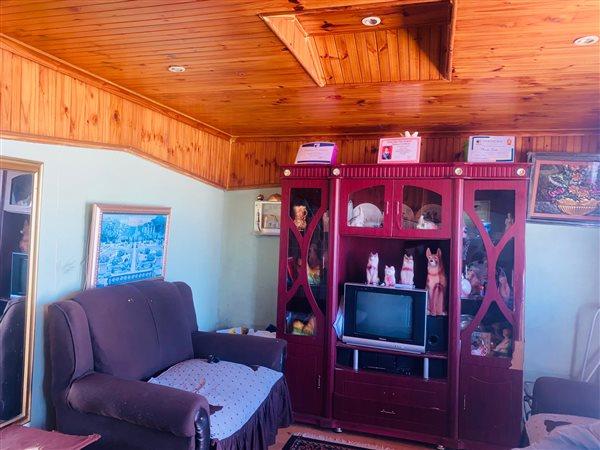 3 Bedroom Property for Sale in Sabata Dalindyebo Square Western Cape